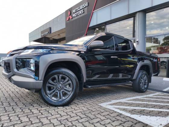 MITSUBISHI L200 TRITON 2.4 16V TURBO DIESEL SPORT OUTDOOR GLS CD 4P 4X4 AUTOMÁTICO
